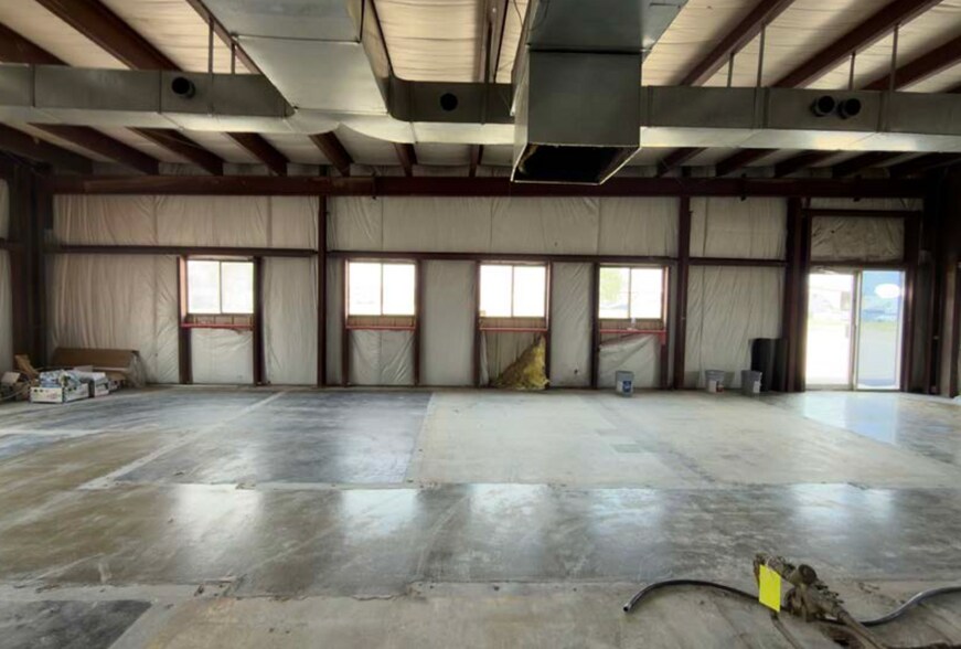 More Photos Of 2975 Symmes Rd, Fairfield Warehouse For Lease