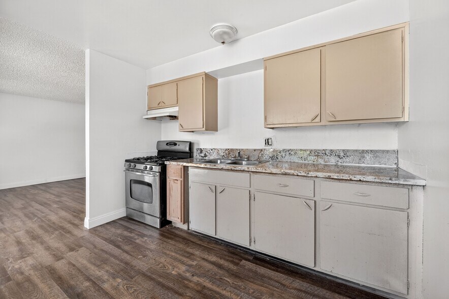 More Photos Of 3940 E Burns Ave, Fresno Apartments For Sale