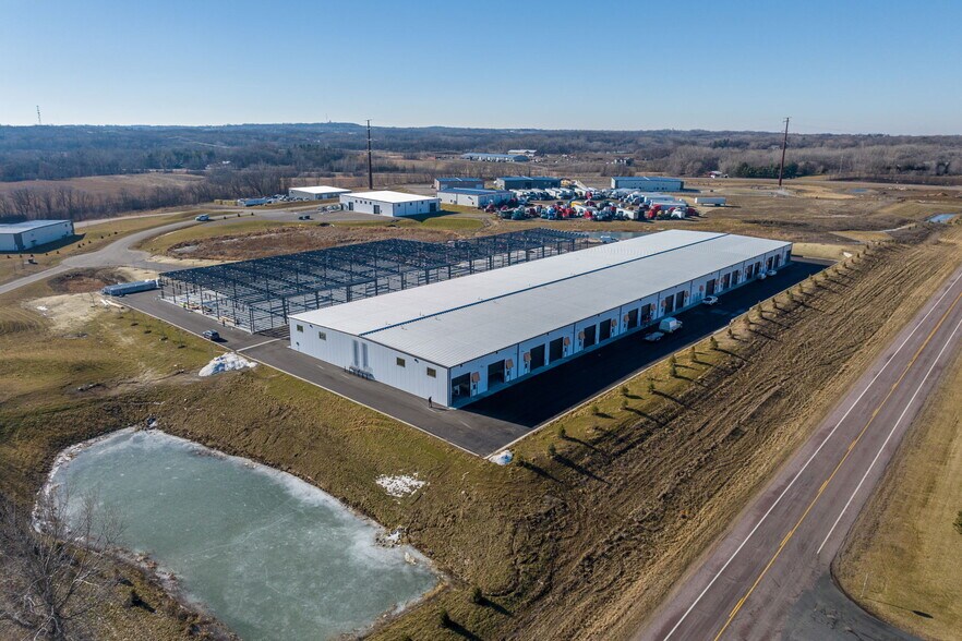 More Photos Of 24947 Larson, Lakeville Warehouse For Lease