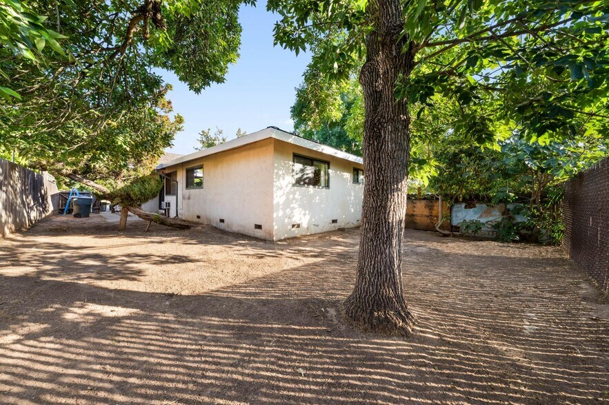 More Photos Of 5743 Woodleigh Dr, Carmichael Multifamily For Sale