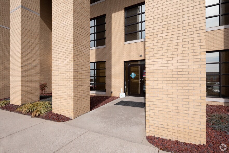 More Photos Of 1021 Majestic Dr, Lexington Medical For Sale