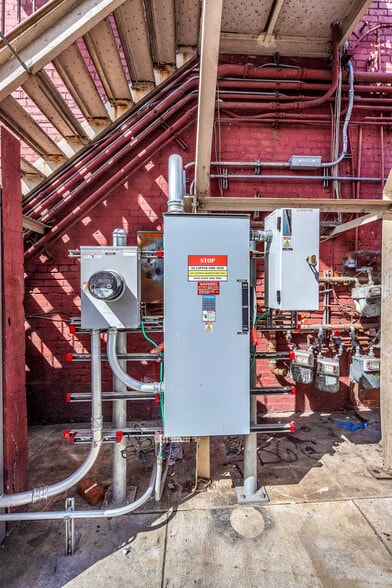 More Photos Of 5734 Broadway, Los Angeles Storefront Retail Residential For Sale