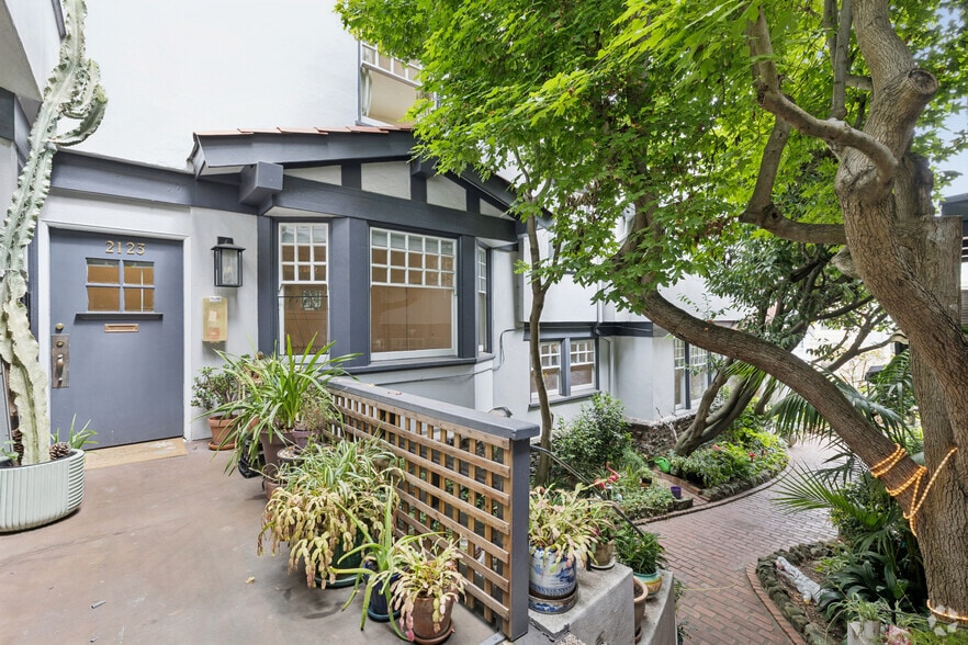 More Photos Of 2115-2129 Hyde St, San Francisco Apartments For Sale