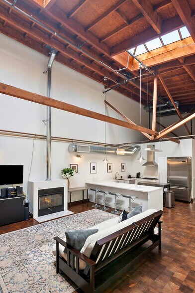 More Photos Of 1042 Princeton Dr, Marina del Rey Loft Creative Space For Sale