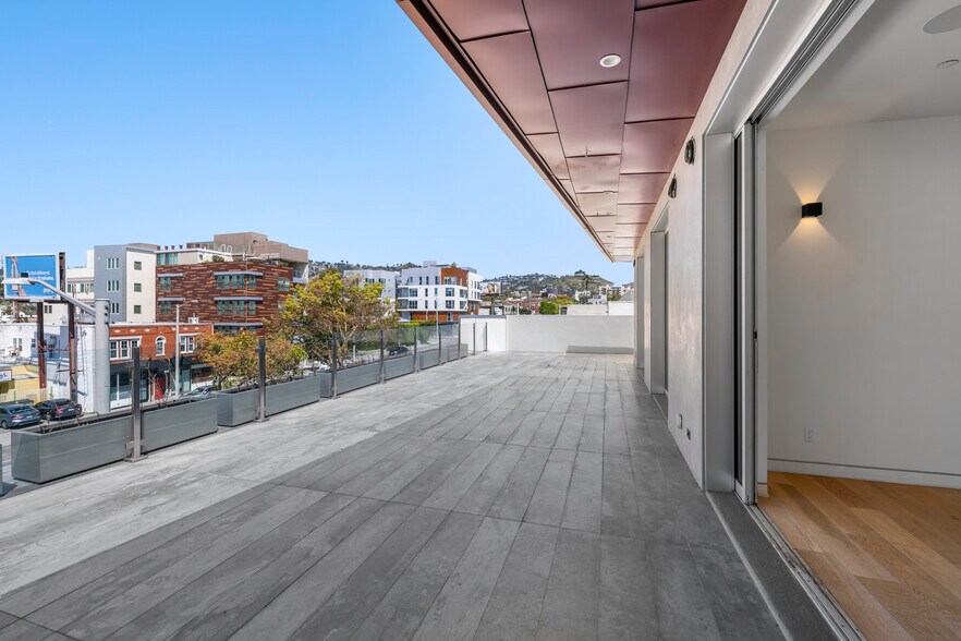 More Photos Of 920 N Fairfax Ave, West Hollywood Loft Creative Space For Sale