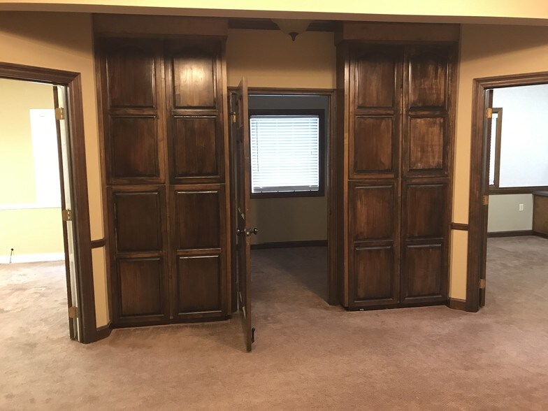 More Photos Of 4400 Bayou Blvd, Pensacola Office Residential For Lease