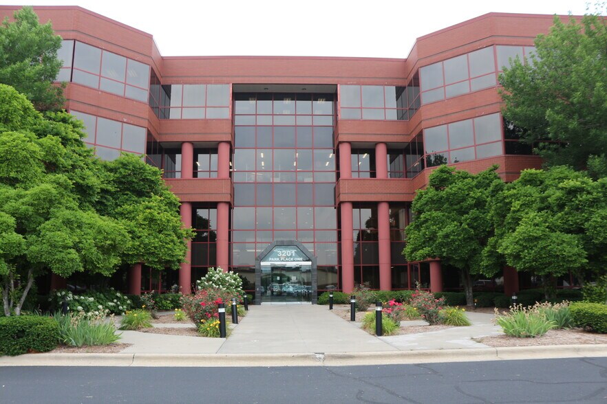 More Photos Of 3201 W White Oaks Dr, Springfield Office For Sale