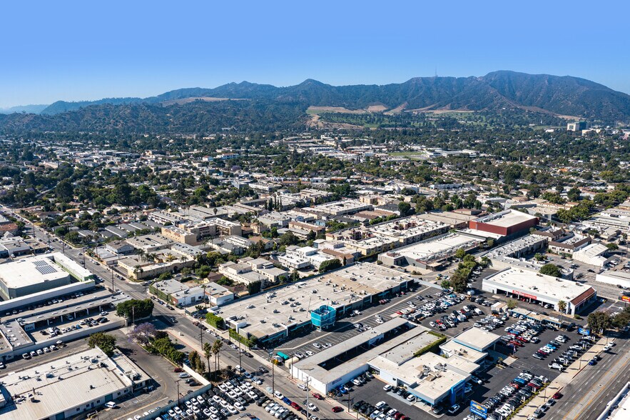 More Photos Of 217-277 S Lake St, Burbank Research And Development For Sale