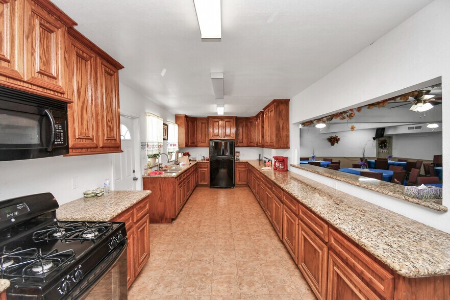 More Photos Of 2728 Kentucky St, Baytown Religious Facility For Sale