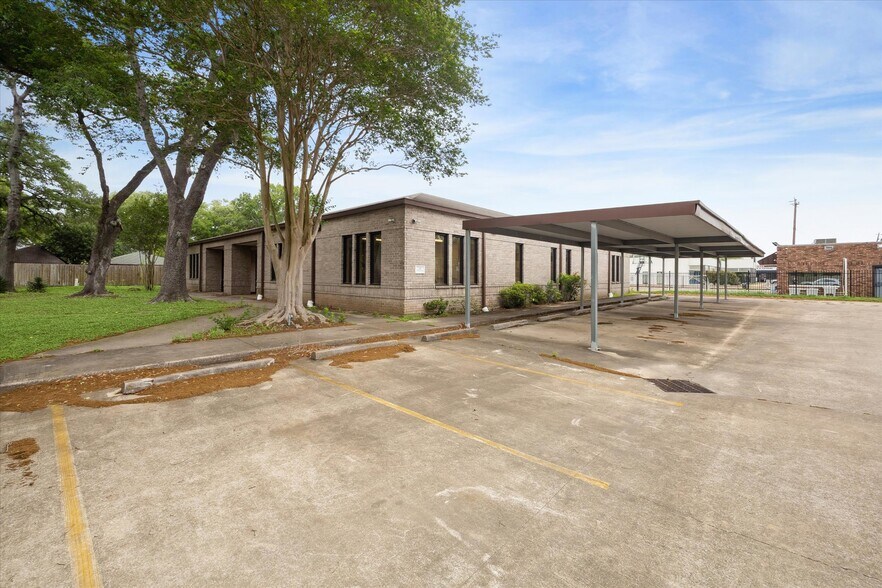 Primary Photo Of 718 FM 1959 Rd, Houston Medical For Sale