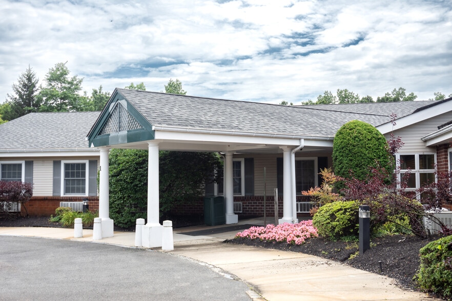 More Photos Of 94 Stevens Rd, Toms River Healthcare For Lease