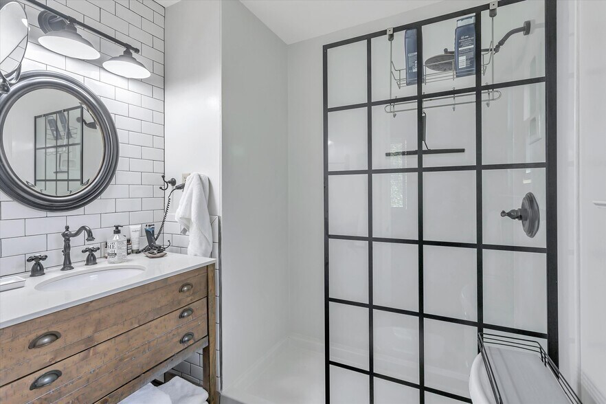 More Photos Of 331 Poe St, Palo Alto Apartments For Sale