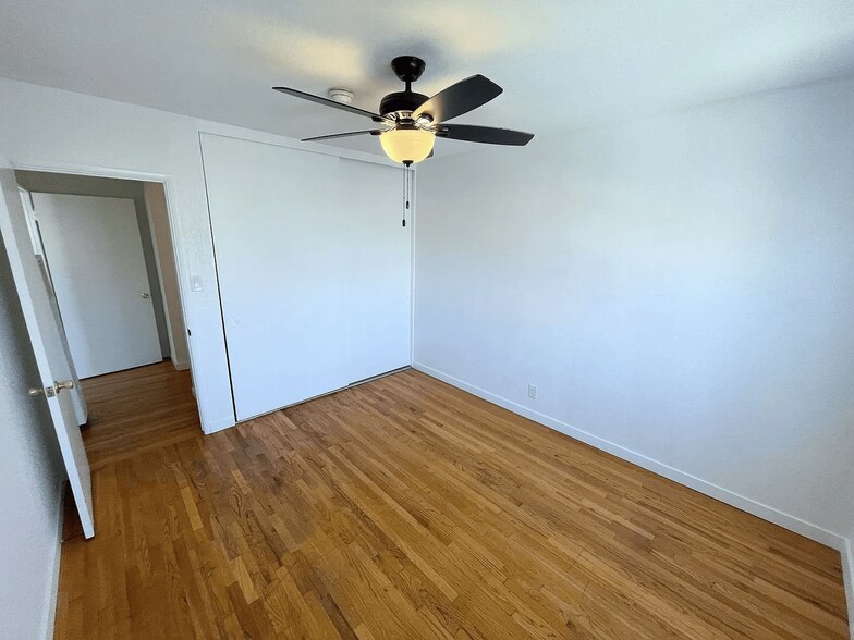 More Photos Of 1118 S Lake, Los Angeles Apartments For Sale