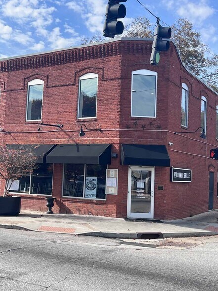 Primary Photo Of 3823 Main St, Atlanta General Retail For Lease