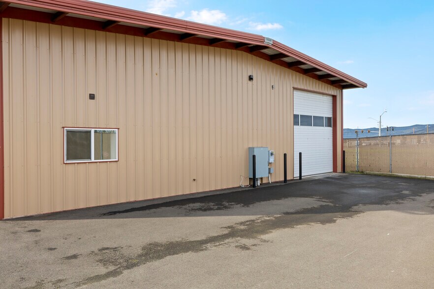 More Photos Of 117 Trout Way, Medford Industrial For Sale