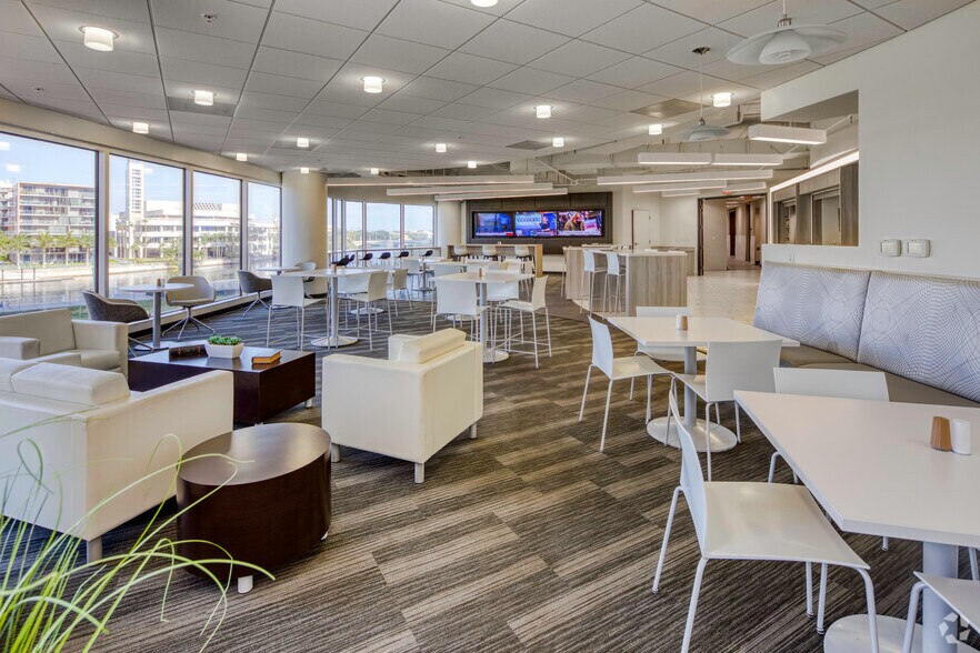 More Photos Of 100 S Ashley Dr, Tampa Office Residential For Lease