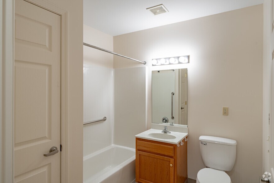 More Photos Of 2341 Union Rd, West Seneca Apartments For Lease