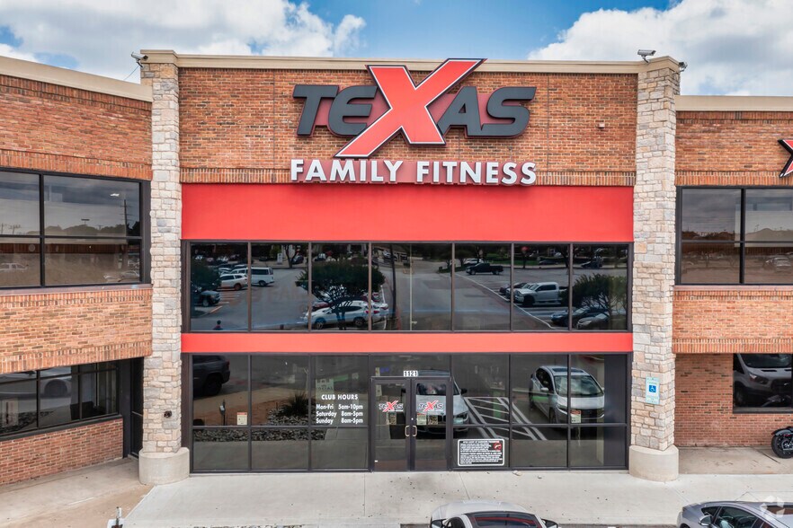 Primary Photo Of 1121 Northwest Hwy, Garland Storefront For Lease