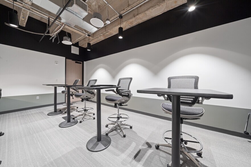 More Photos Of 7620 Guadalupe St, Austin Office For Lease