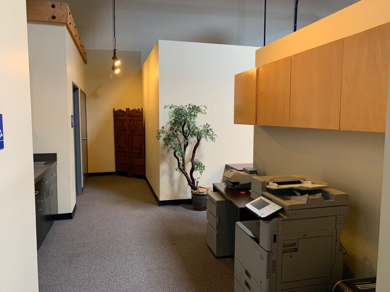 More Photos Of 1545 Faraday Ave, Carlsbad Office For Lease
