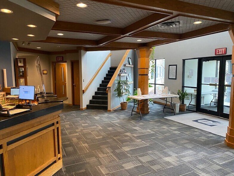 More Photos Of 1168 N Main St, Bowling Green Office For Sale