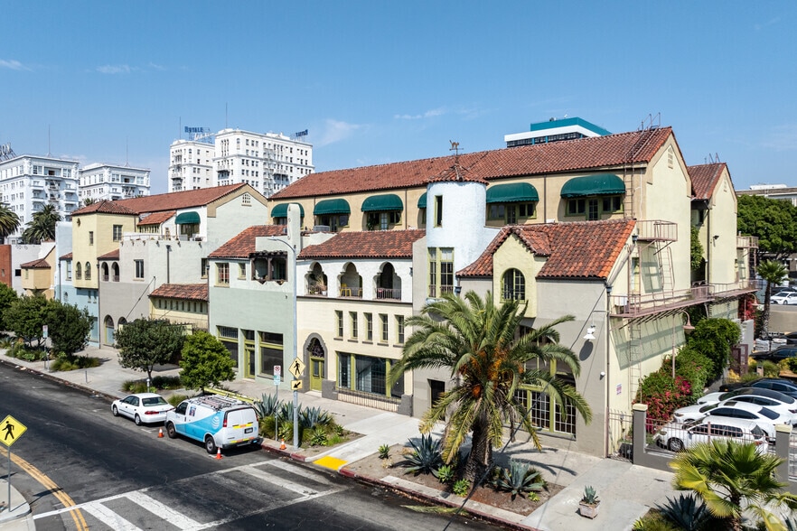 More Photos Of 672 S La Fayette Park Pl, Los Angeles Loft Creative Space For Lease