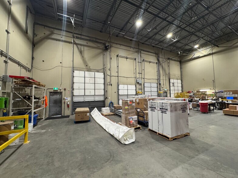 More Photos Of 13070 115 Ave, Surrey Warehouse For Lease