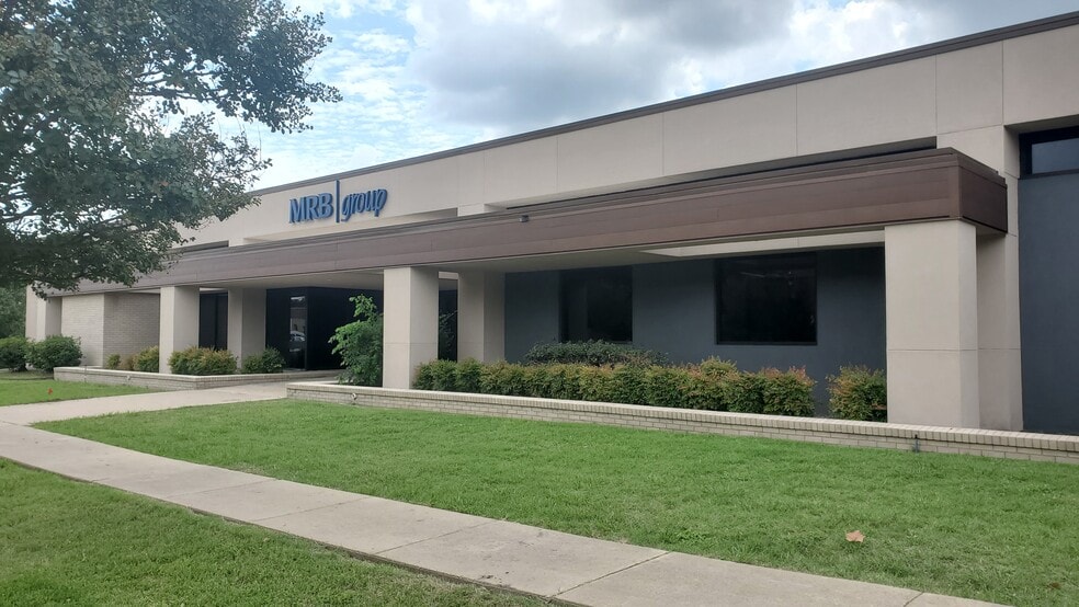 Primary Photo Of 303 W Calhoun Ave, Temple Office For Sale
