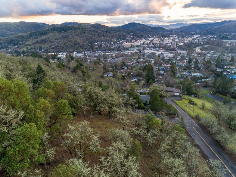 More Photos Of NE Beulah Dr, Roseburg Land For Sale