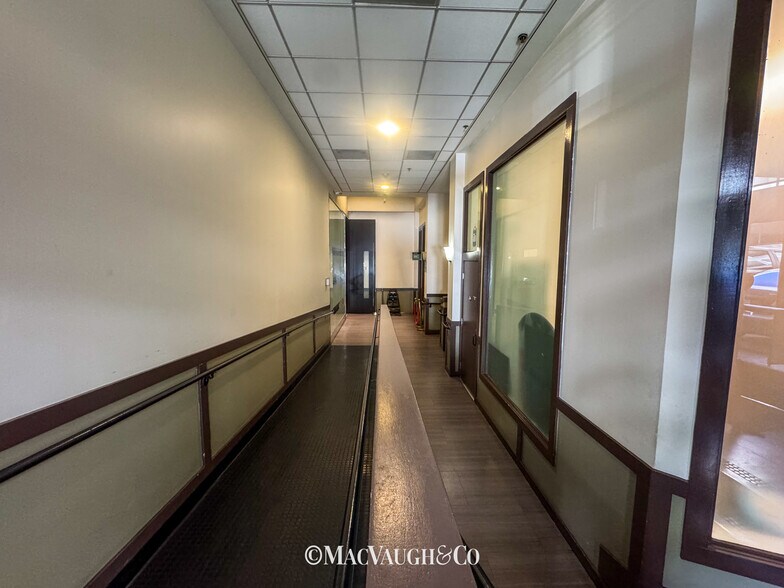 More Photos Of 13-31 E Colorado Blvd, Pasadena Storefront Retail Office For Lease