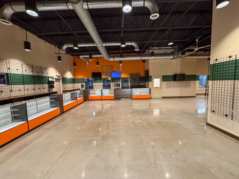 More Photos Of 1616 State Route 28, Loveland Freestanding For Sale