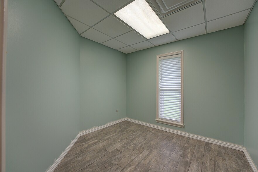 More Photos Of 1015 E 35th St, Texarkana Medical For Sale