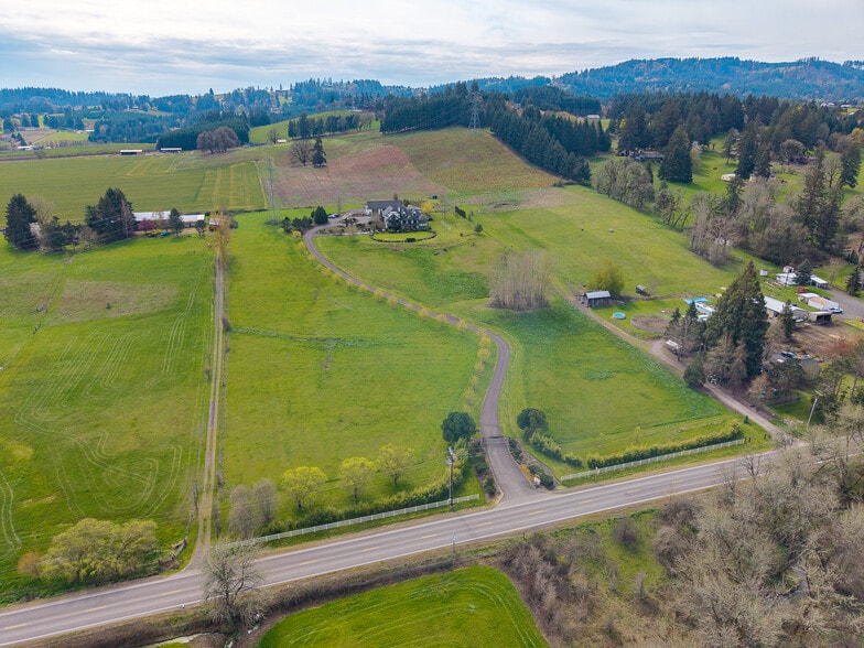 More Photos Of 20300 NE Highway 240, Newberg Hotel For Sale