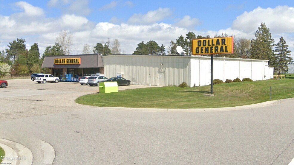Primary Photo Of 20260 Gratiot Rd, Merrill General Retail For Sale