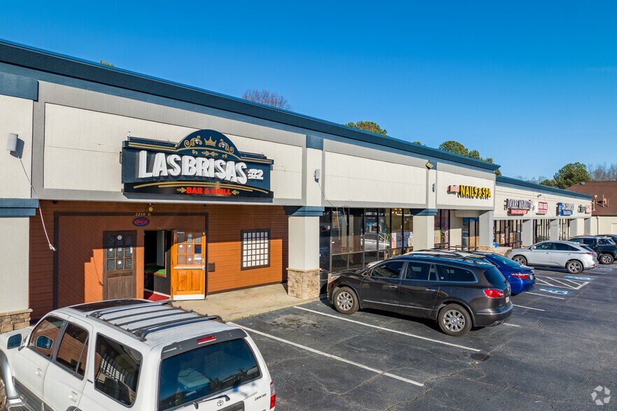 More Photos Of 1210 Rockbridge Rd, Norcross General Retail For Sale