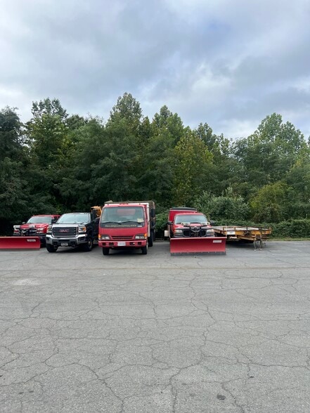 More Photos Of 9208 Venture Ct, Manassas Park Warehouse For Sale