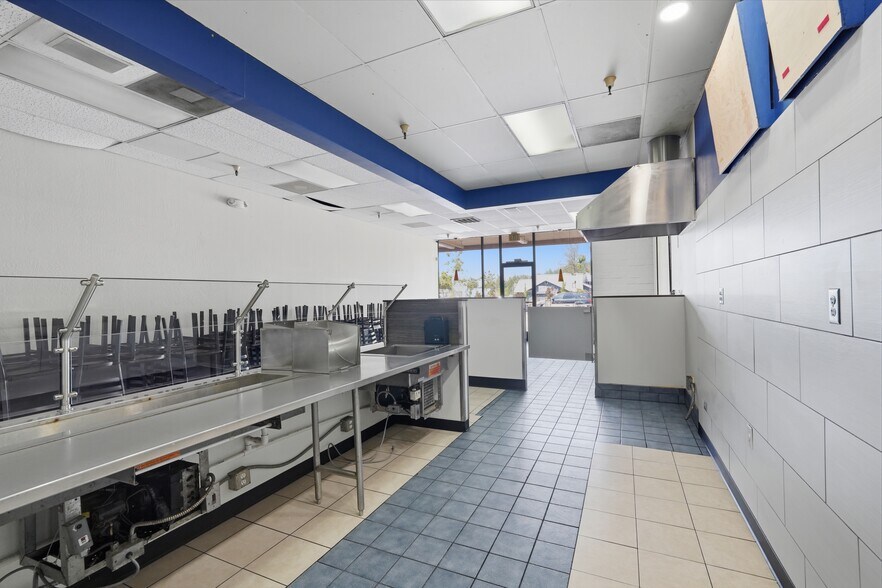More Photos Of 867-873 Sutton Way, Grass Valley General Retail For Lease
