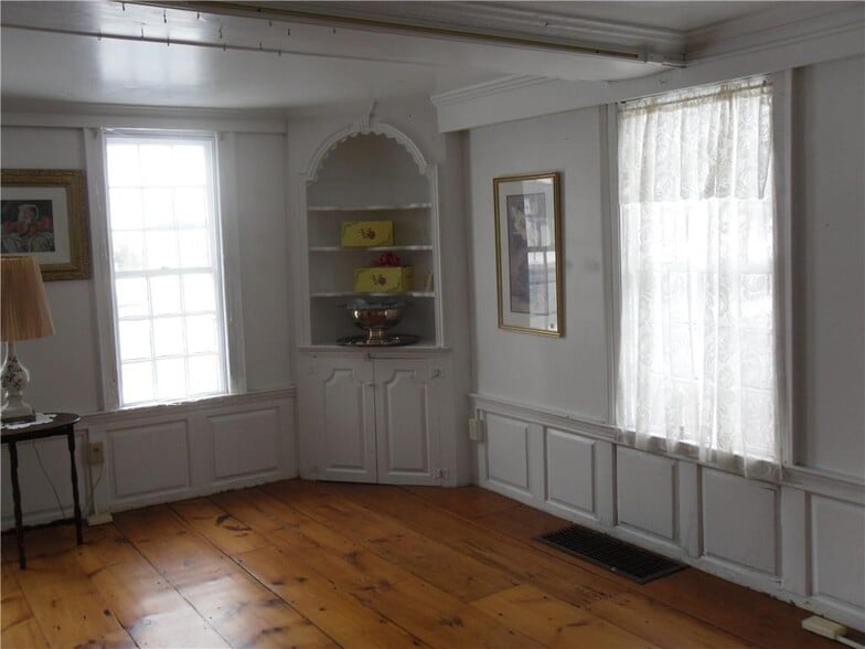 More Photos Of 596 Main St, Somers Freestanding For Sale