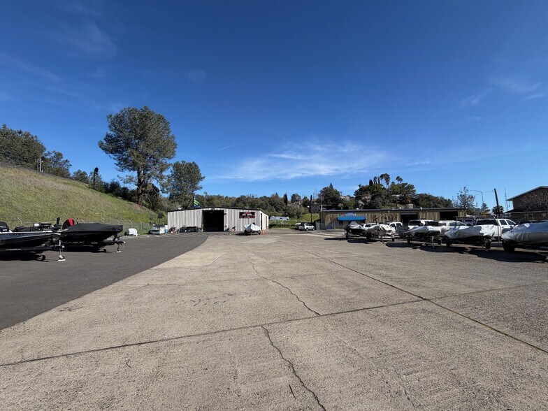 More Photos Of 9390 Old State Hwy, Newcastle Warehouse For Sale