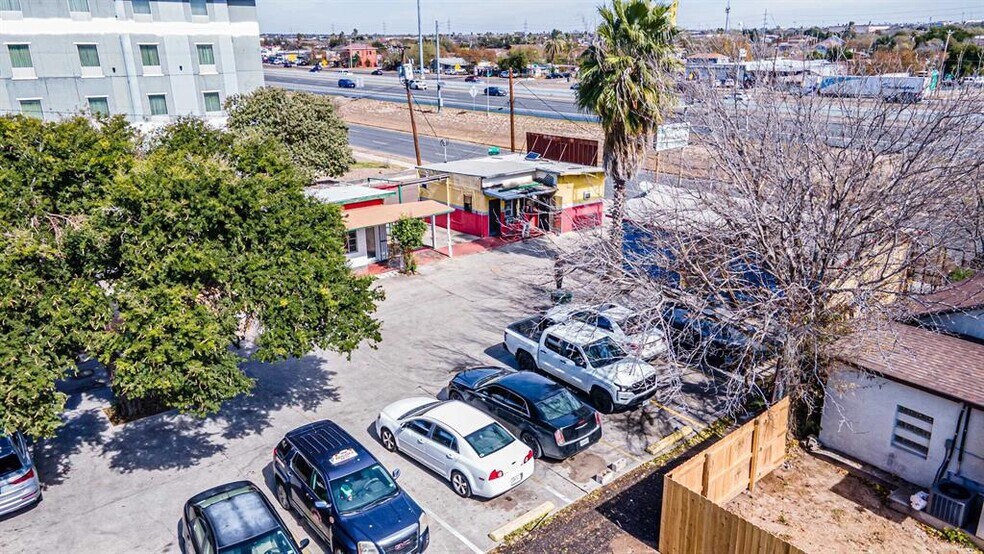 More Photos Of 3002 Santa Ursula Ave, Laredo General Retail For Sale