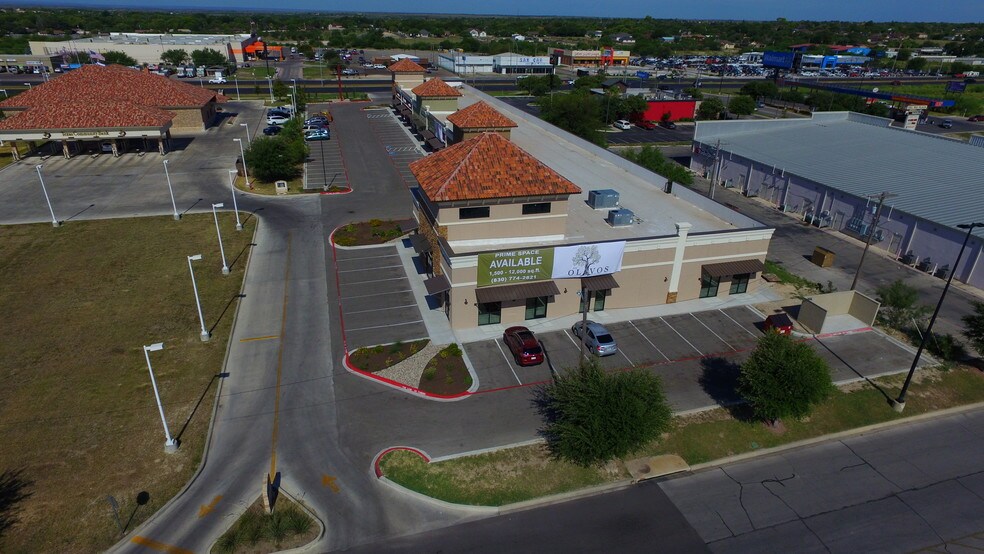 More Photos Of 2413 Veterans Blvd, Del Rio General Retail For Lease
