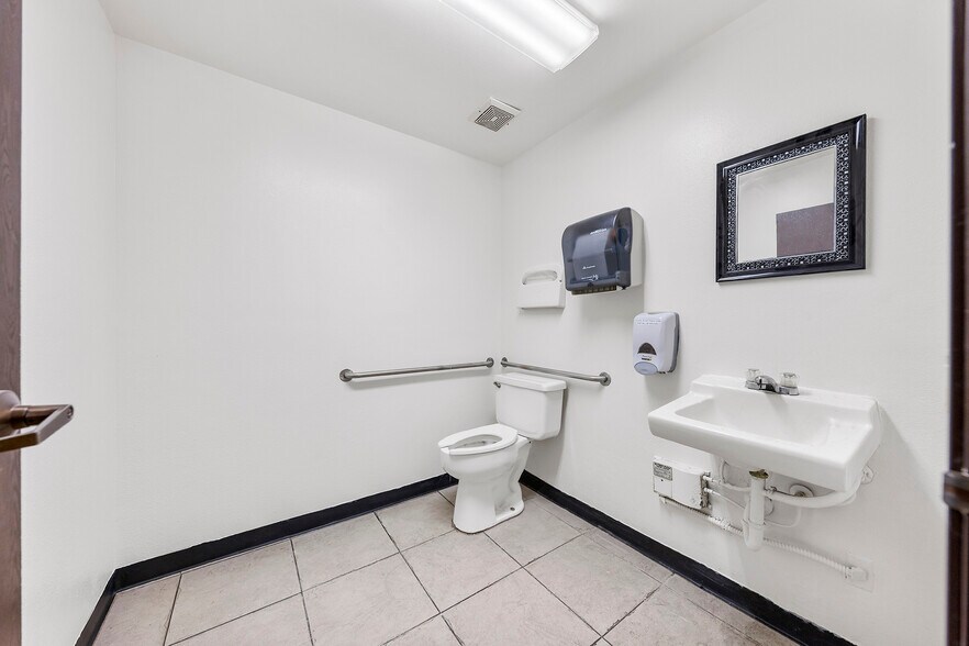 More Photos Of 8768 Helms Ave, Rancho Cucamonga Light Manufacturing For Lease