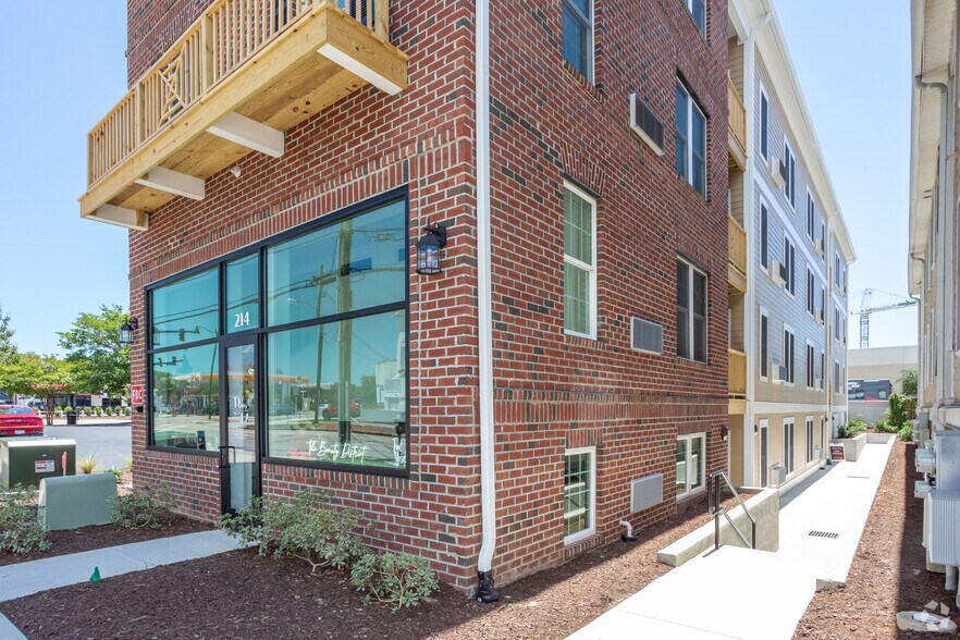 More Photos Of 214 Red Cross St, Wilmington Apartments For Lease