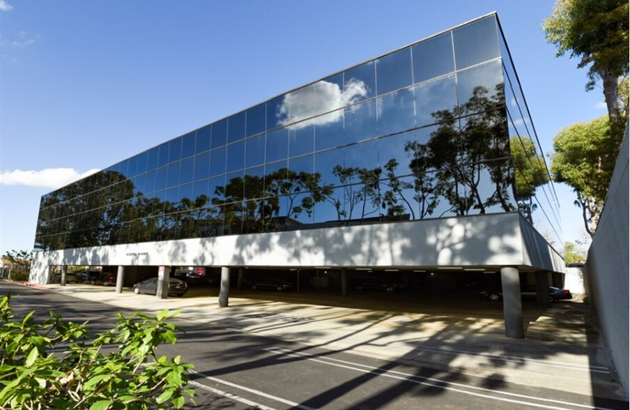 More Photos Of 23792 Rockfield Blvd, Lake Forest Office For Lease