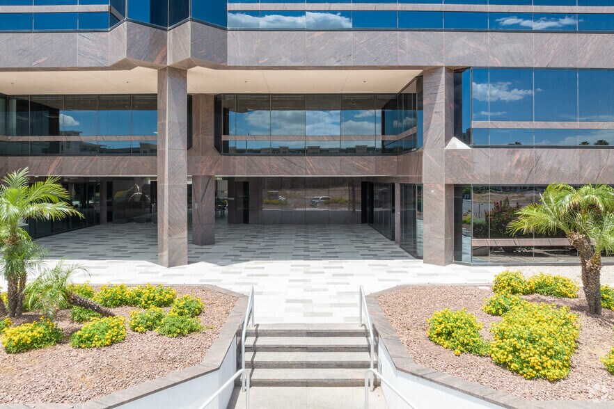 More Photos Of 4722 N 24th St, Phoenix Office For Lease