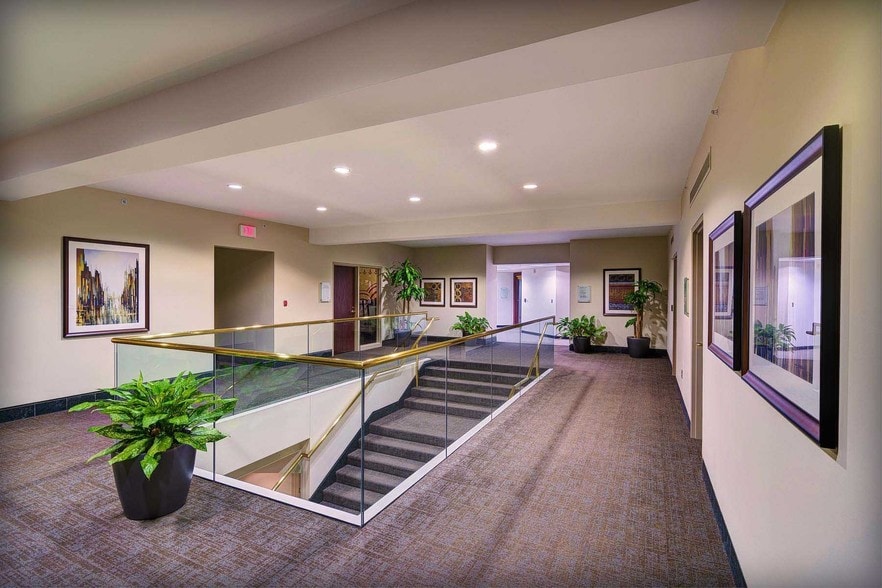 More Photos Of 70 Michigan Ave W, Battle Creek Office Residential For Lease