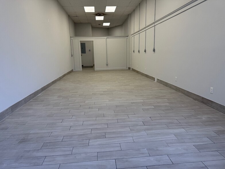 More Photos Of 14-26 Wall St, Norwalk Freestanding For Lease