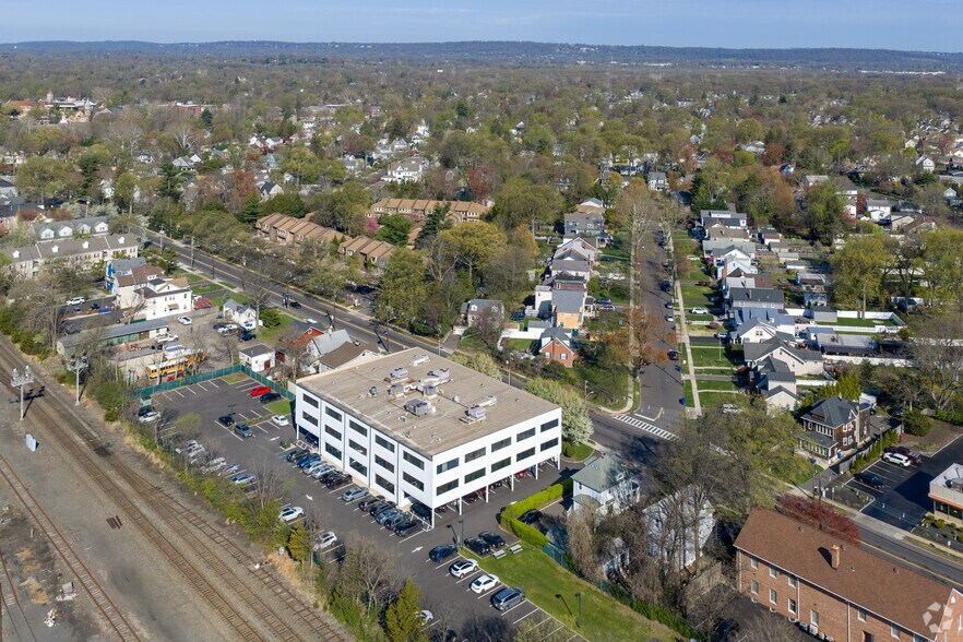 More Photos Of 340 North Ave E, Cranford Office For Lease