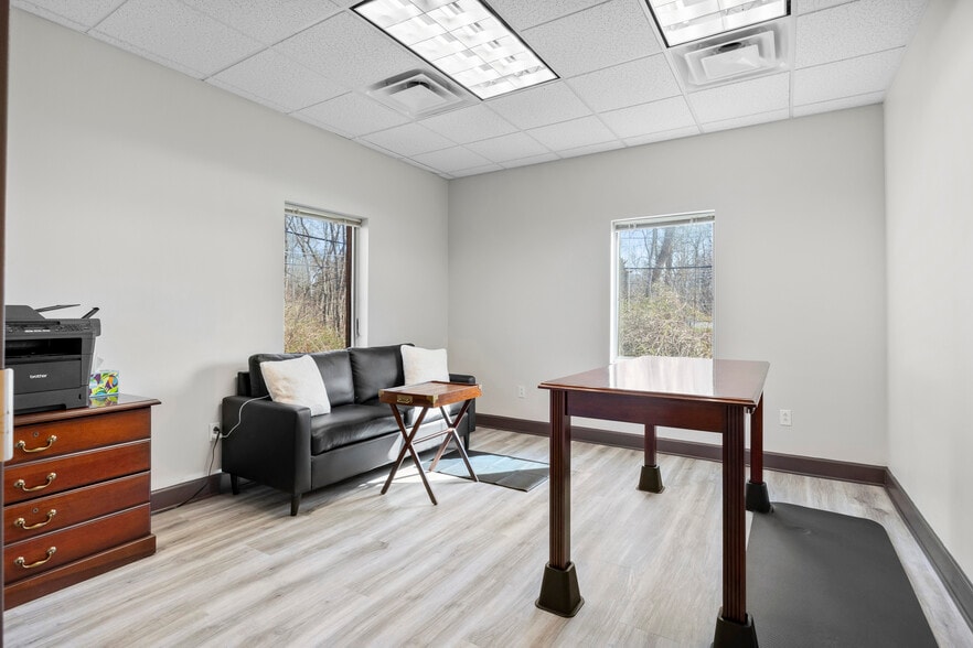 More Photos Of 930 Albany Shaker Rd, Latham Medical For Lease