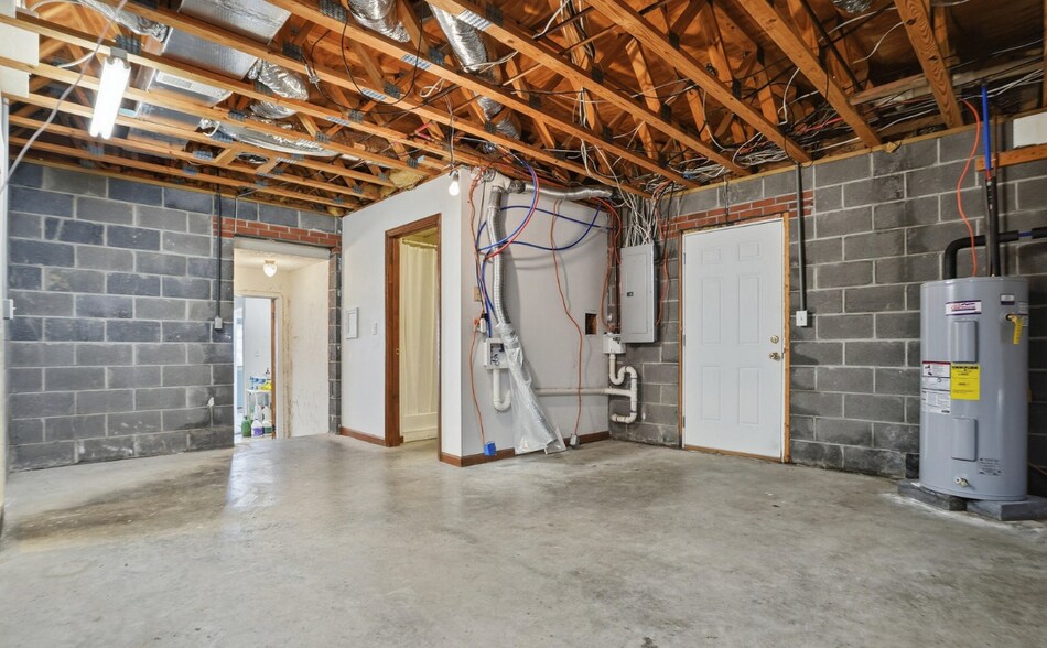 More Photos Of 528 W Main St, Wise Storefront For Sale